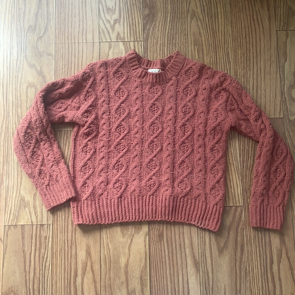 Pink sweater, Size medium - Picture 2 of 2